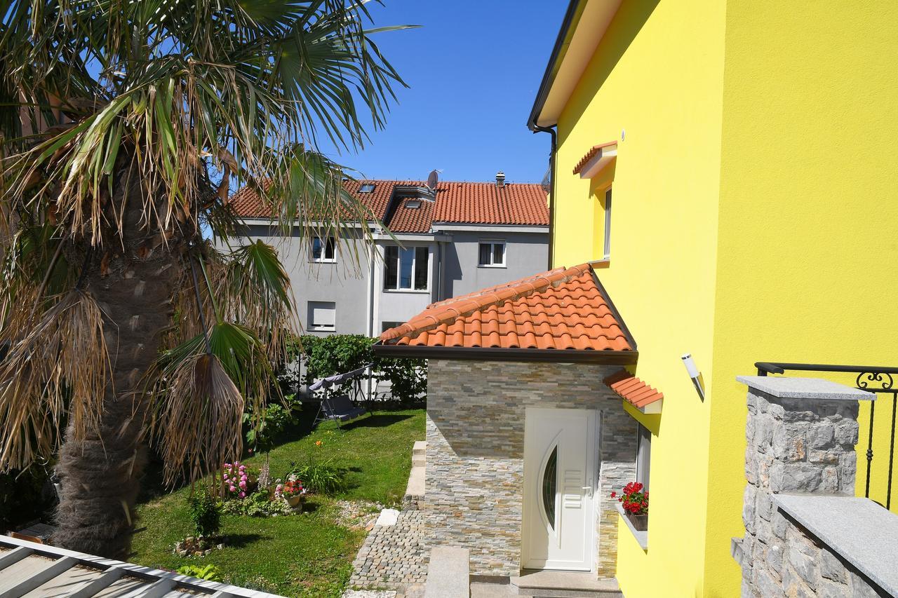 Apartment Mirjana 2 Rijeka Exterior photo